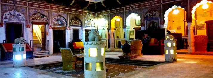 1818/Hotel Mandawa Haveli - Mandawa 02.jpg